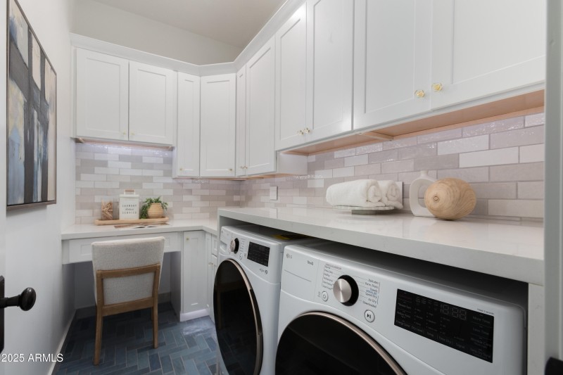 INSIDE LAUNDRY WITH OFFICE BUILT-INS