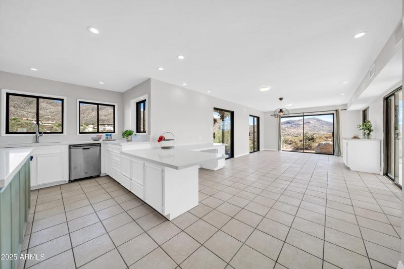 11602 E Manana Rd-10