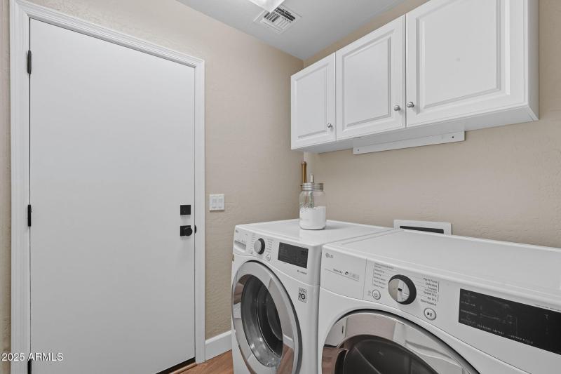 33-web-or-mls-Dancer-33