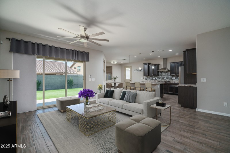 6VS) GREAT ROOM
