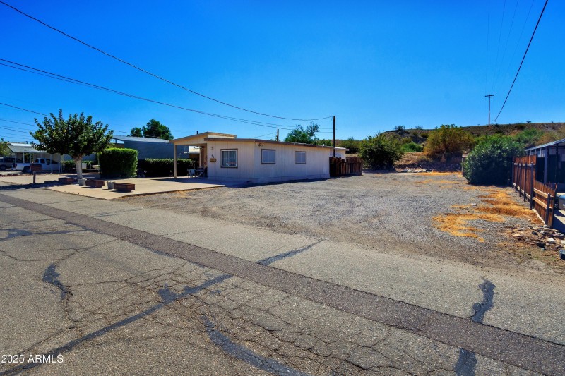 413 Bluewater Dr E (1)