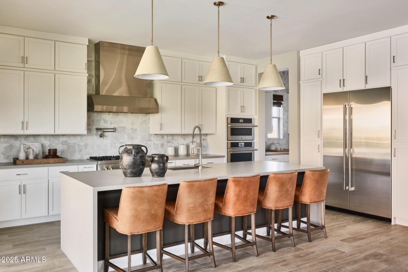 Emblem_OroRidge_5016_Kitch_3