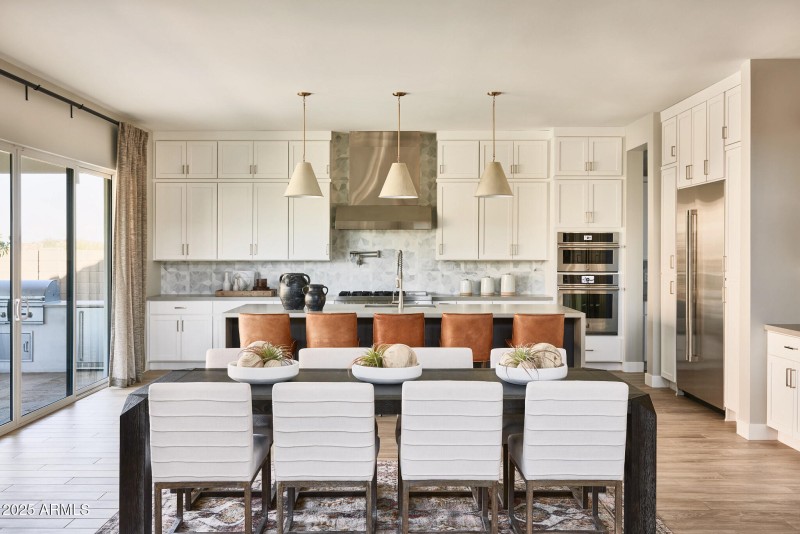 Emblem_OroRidge_5016_Kitch_4