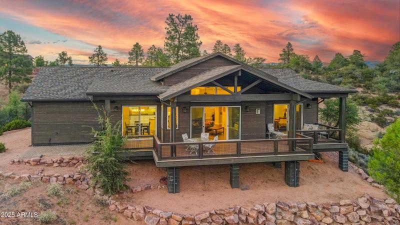 Beautiful Custom Home (2)