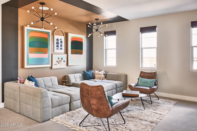 Emblem_OroRidge_5016_Loft_3