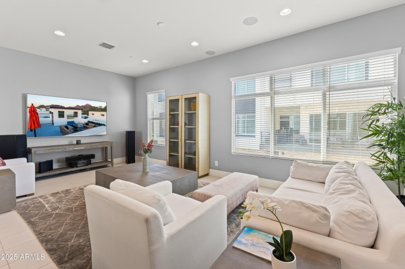 1717 E Morten Ave #62-5