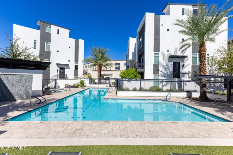 1717 E Morten Ave #62-49