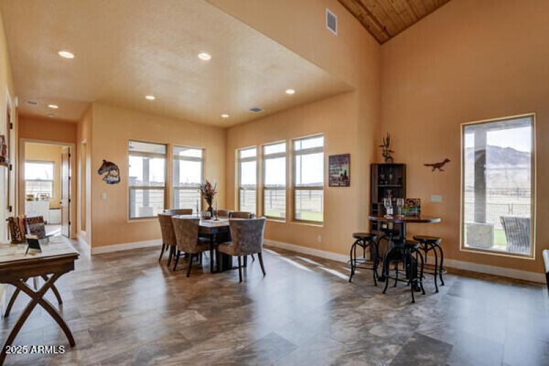 Spacious Dining Area