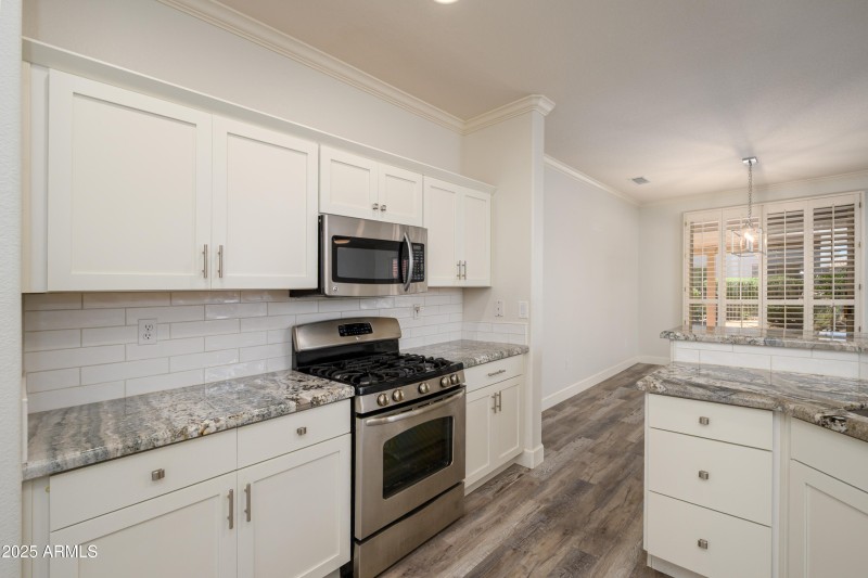 White Kitchen Cabinets