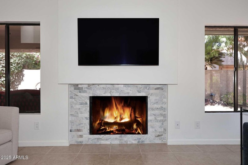 Fireplace-With Flames