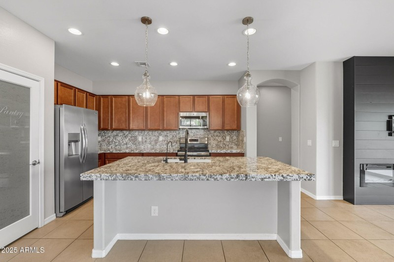 7-web-or-mls-Tulip-7