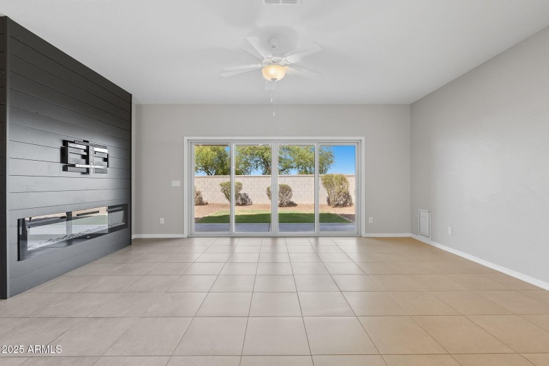 16-web-or-mls-Tulip-16