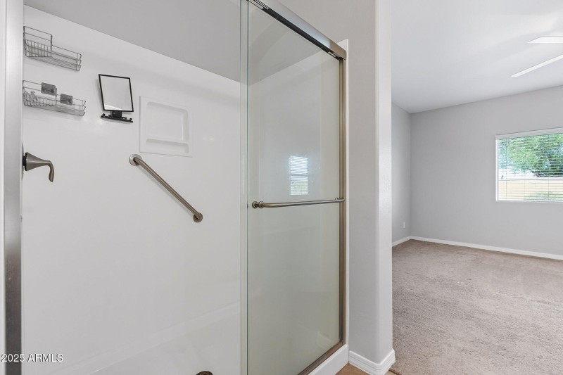 27-web-or-mls-Tulip-27