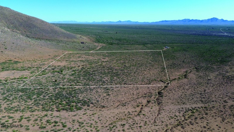 Group of 2 Objects (3)