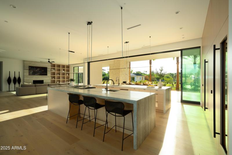 Kitchen w/Double Island