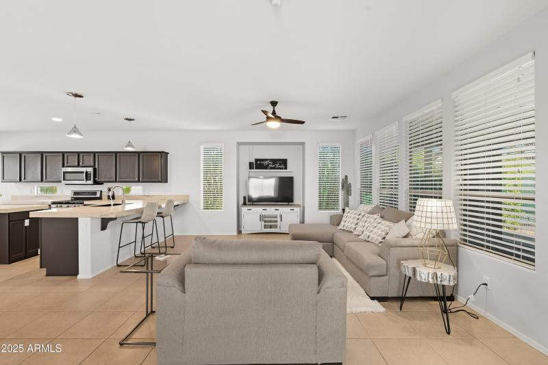 Living room / kitchen