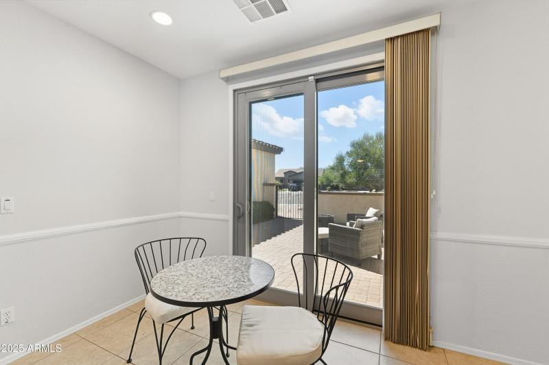 Dining nook / front patio