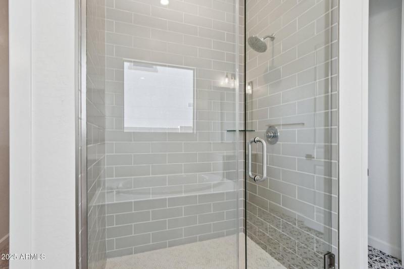 32-web-or-mls-E Utah Ave-S0909-032