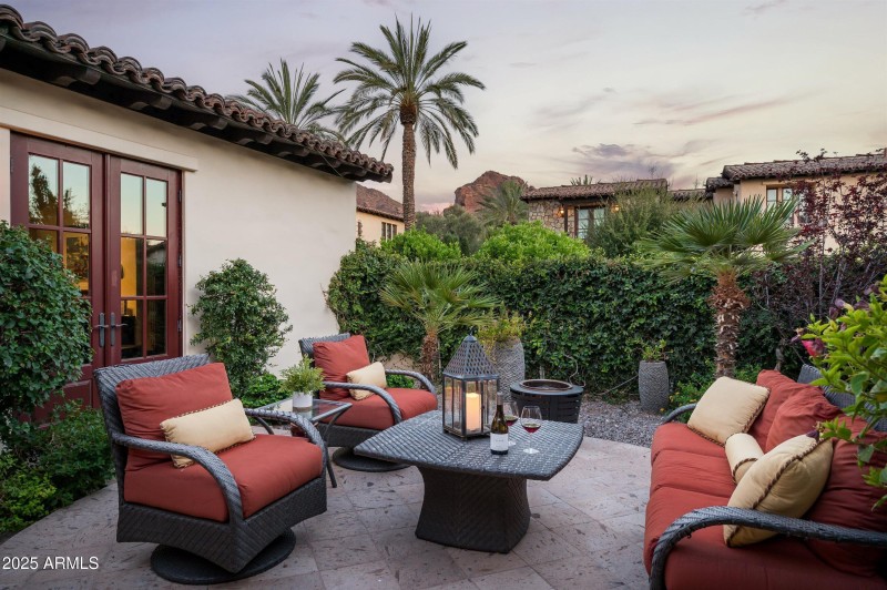 Outdoor Living with Views