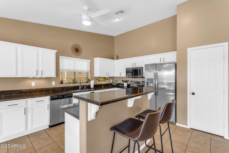 10_019_a4m_opnshw (1)