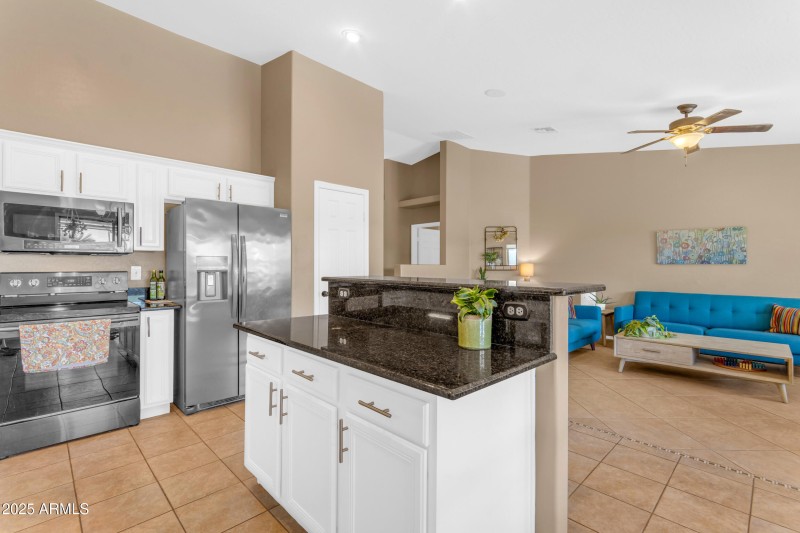 14_031_a4m_opnshw (1)