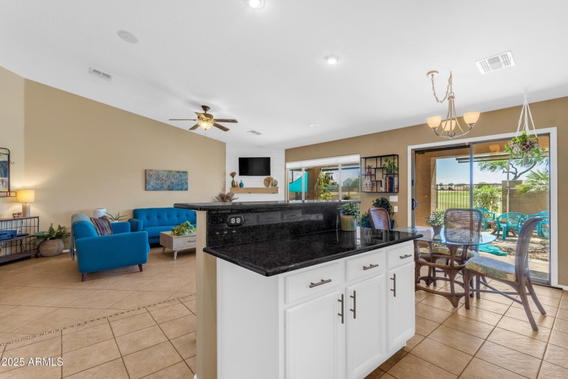 15_034_a4m_opnshw (1)