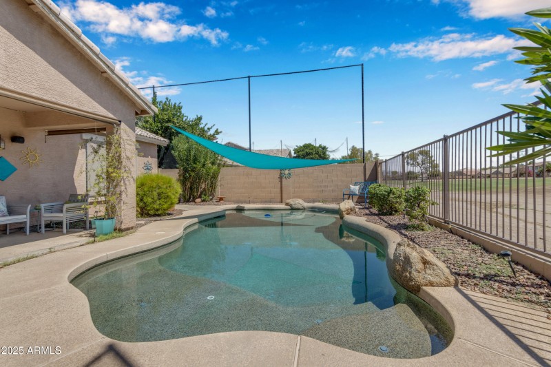 47_130_a4m_opnshw (1)