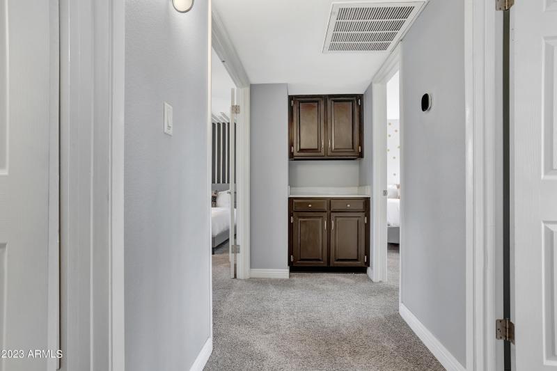 31_14243_N_49th_St__31