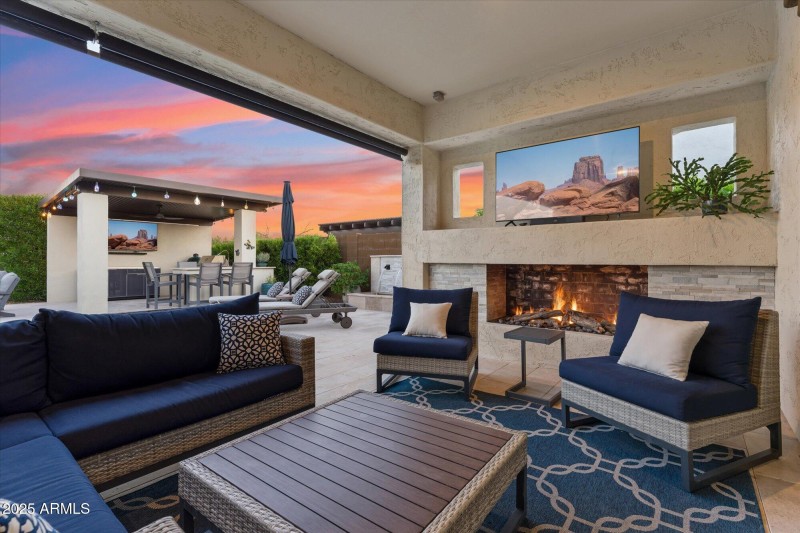 Backyard with "WOW" Factor