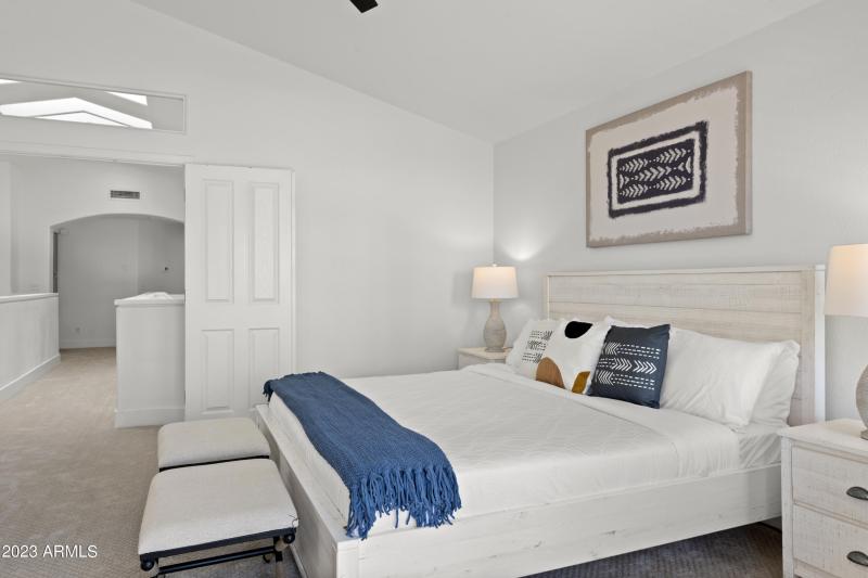 48_1143_E_Amberwood_Dr__048