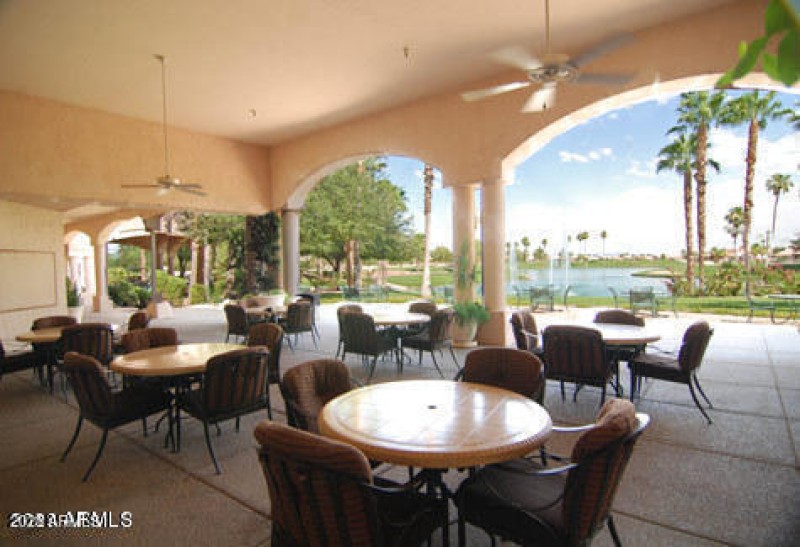 PC EN Clubhouse Patio