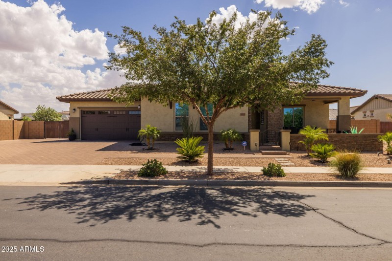 21011 Aquarius - 03Exterior