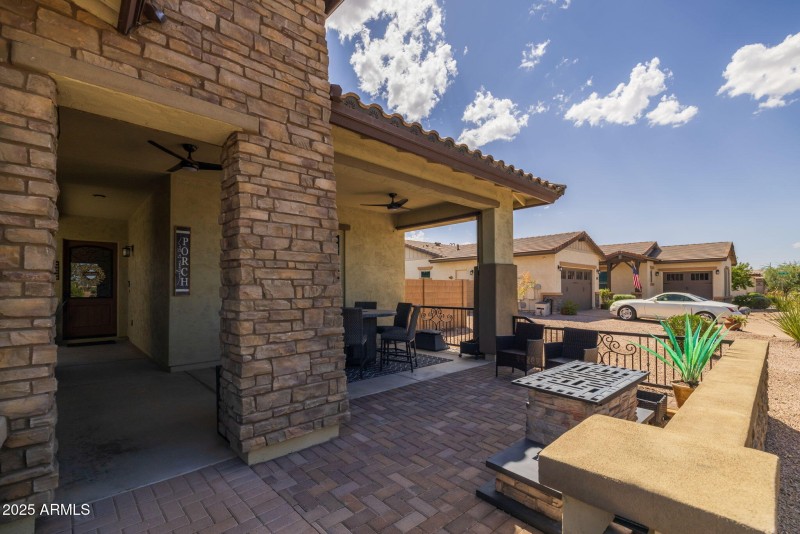 21011 Aquarius - 05Courtyard