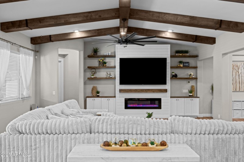 21011 Aquarius - 19Family Room