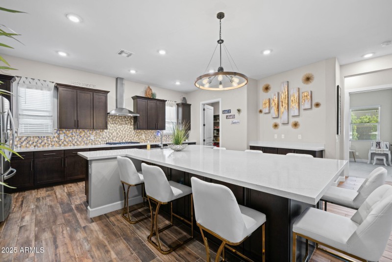 21011 Aquarius - 22Dining Room