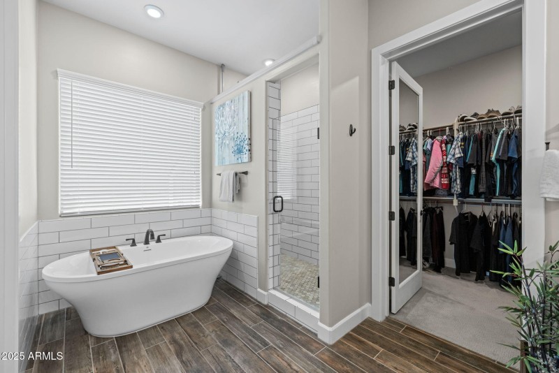 21011 Aquarius - 33Primary Bathroom