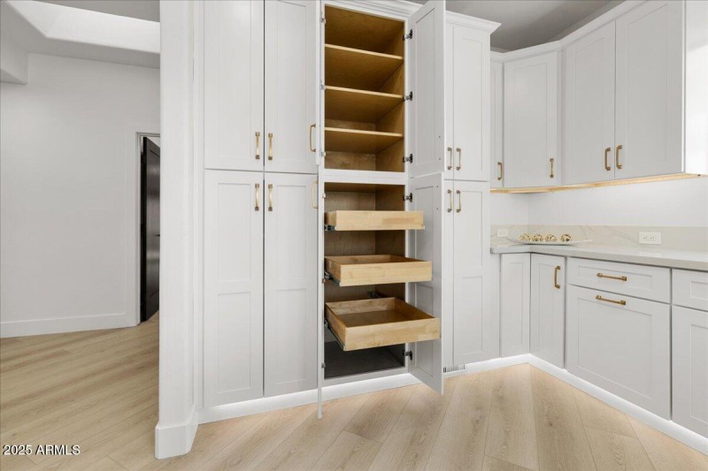 165 Pegasus - Kitchen