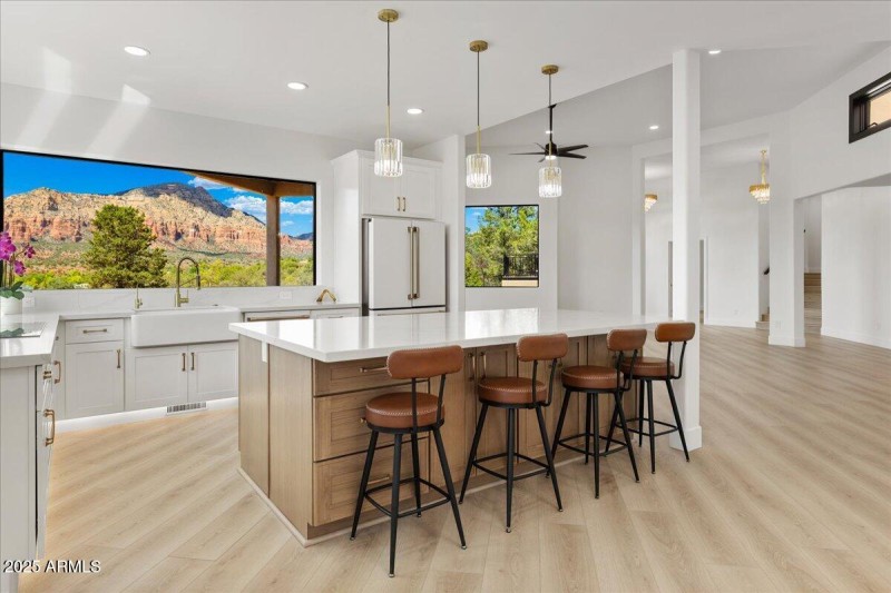 165 Pegasus - Kitchen