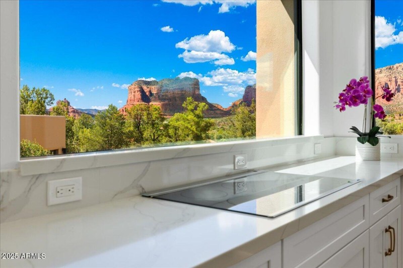 165 Pegasus - Kitchen