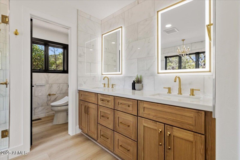 165 Pegasus - Primary Suite