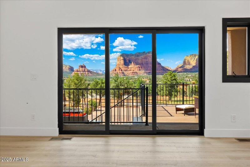 165 Pegasus - Primary Suite