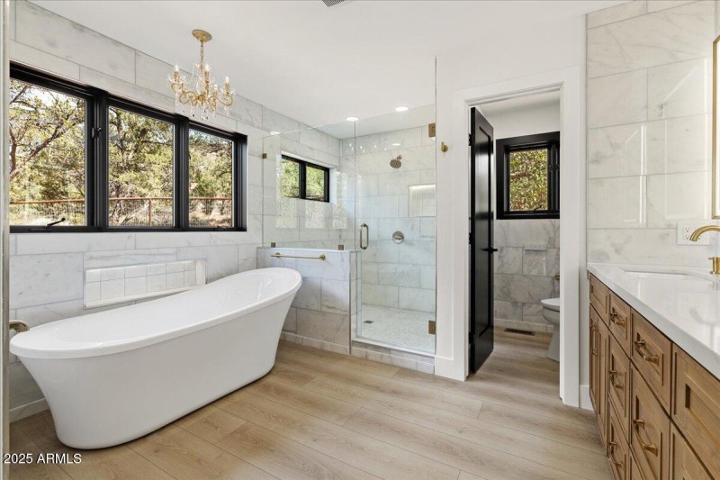 165 Pegasus - Primary Suite