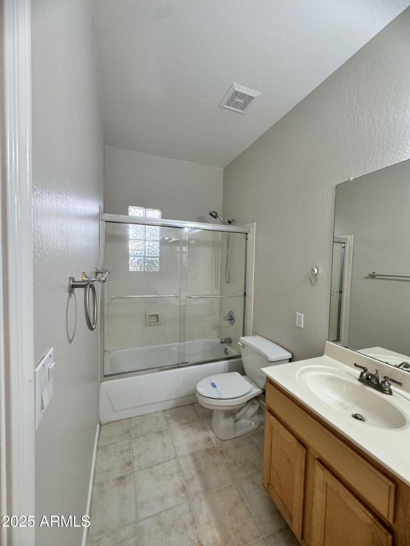 FB6C64A8-C10C-4D26-8EFF-92E16340BF74