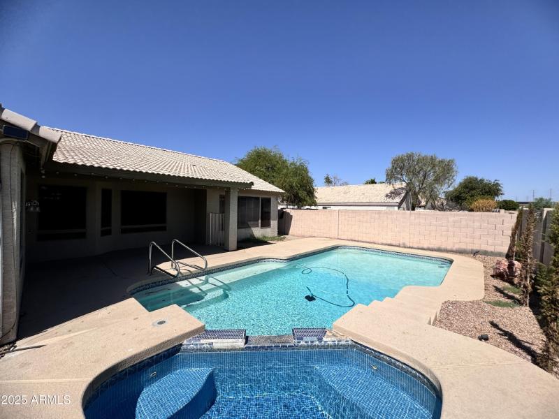 5C85D724-9232-40E4-8DD2-E836B0E3EB1B