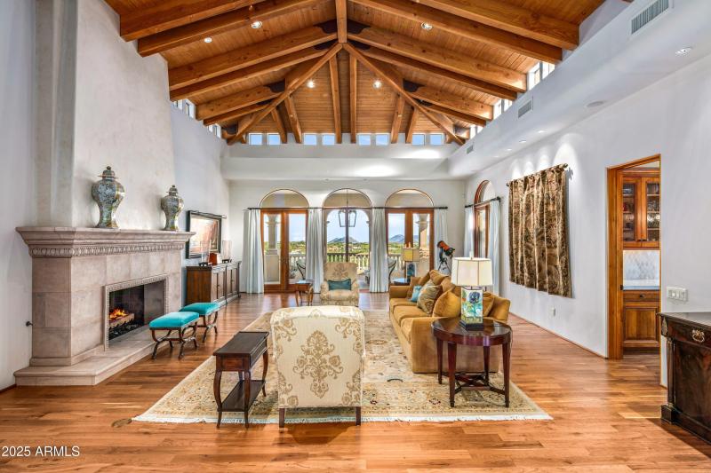 009_Great Room Grandeur