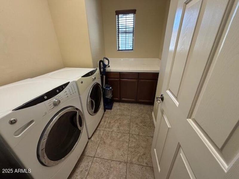 Washer & dryer stay!