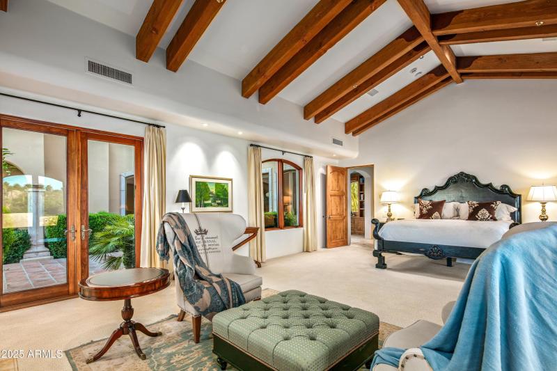 028_Primary Suite Details