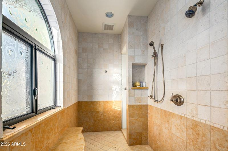 034_Double Entry Walk-in Shower