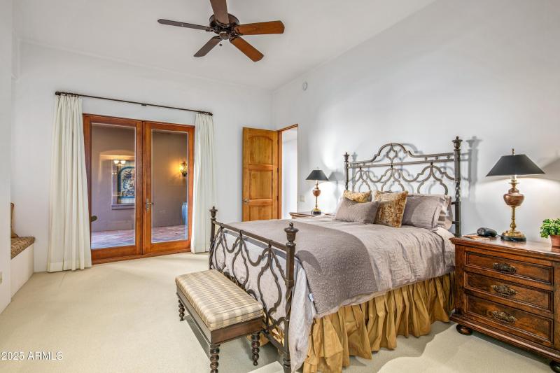 039_Guest Ensuite 1 - Patio Access