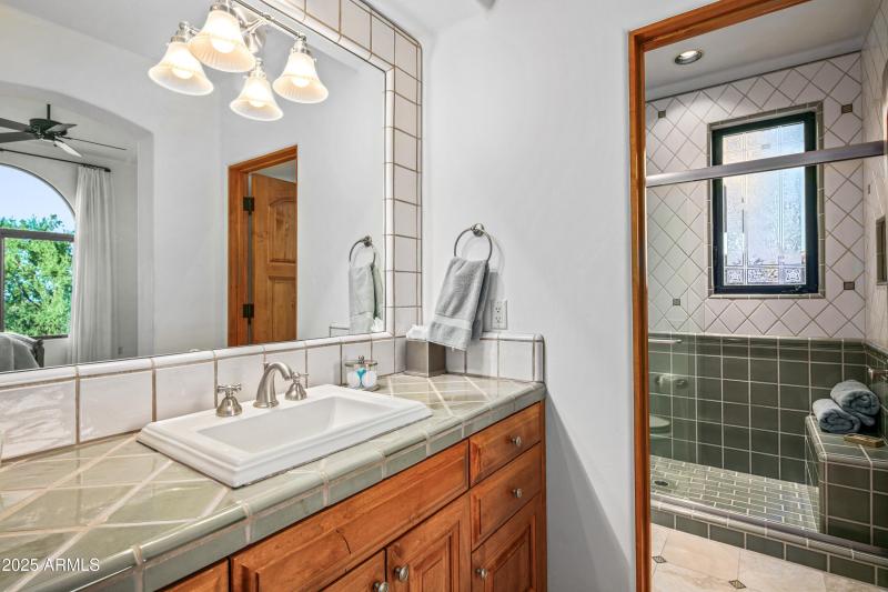 046_Guesst Ensuite 3 Bath